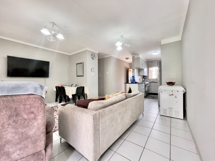 2 Bedroom Property for Sale in Noordwyk Gauteng