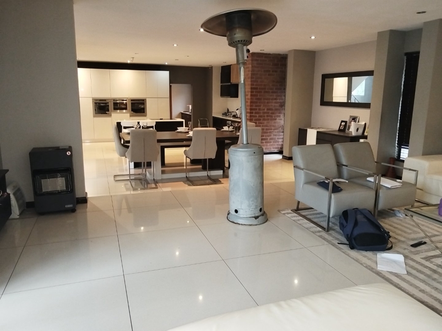 5 Bedroom Property for Sale in Roodeplaat Gauteng