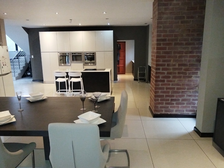 5 Bedroom Property for Sale in Roodeplaat Gauteng