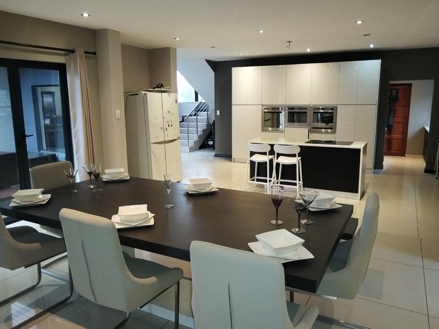 5 Bedroom Property for Sale in Roodeplaat Gauteng