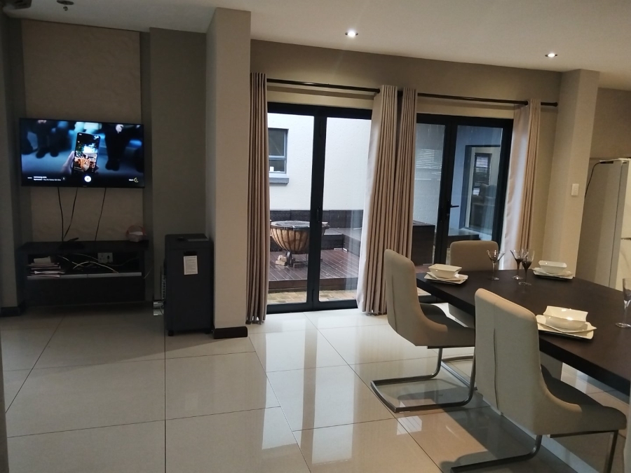5 Bedroom Property for Sale in Roodeplaat Gauteng