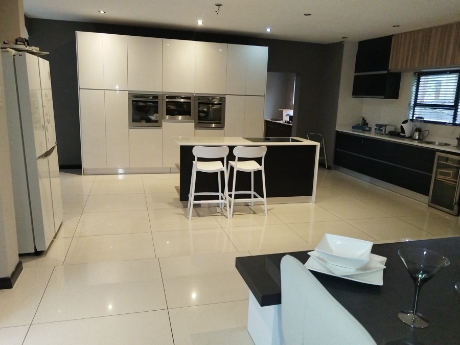 5 Bedroom Property for Sale in Roodeplaat Gauteng