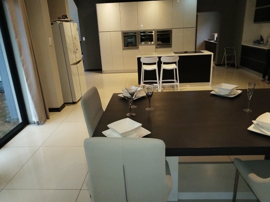 5 Bedroom Property for Sale in Roodeplaat Gauteng
