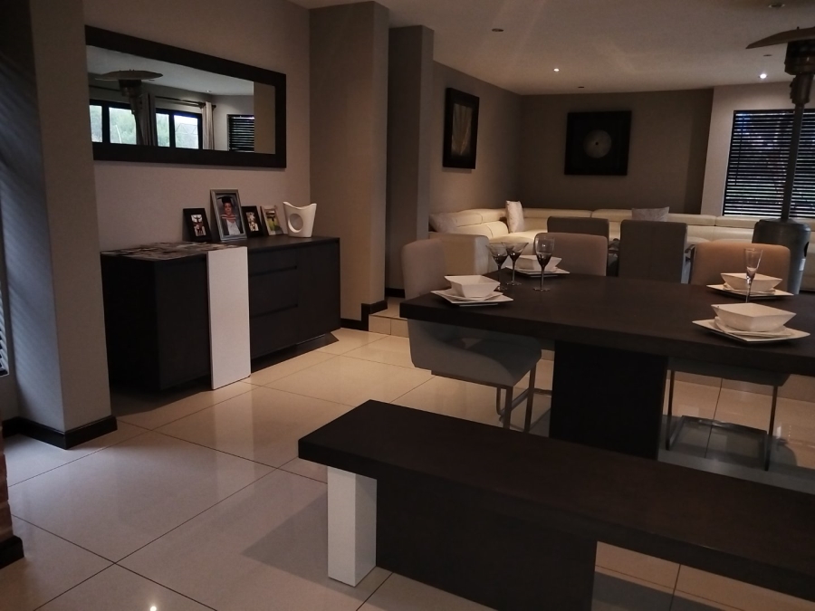 5 Bedroom Property for Sale in Roodeplaat Gauteng