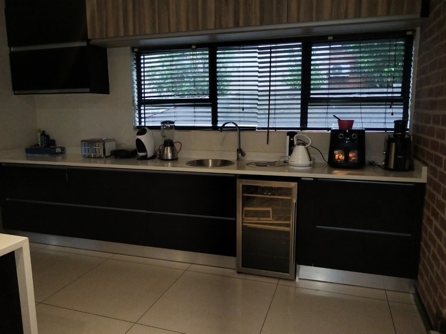 5 Bedroom Property for Sale in Roodeplaat Gauteng