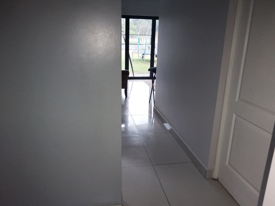 5 Bedroom Property for Sale in Roodeplaat Gauteng