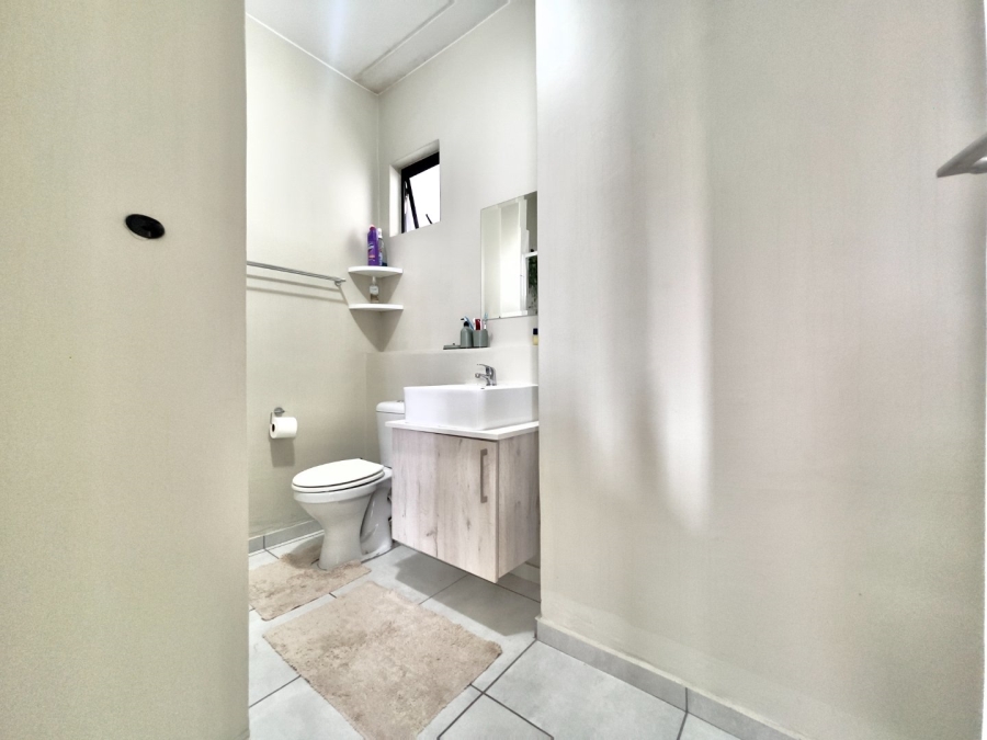 1 Bedroom Property for Sale in Halfway Gardens Gauteng
