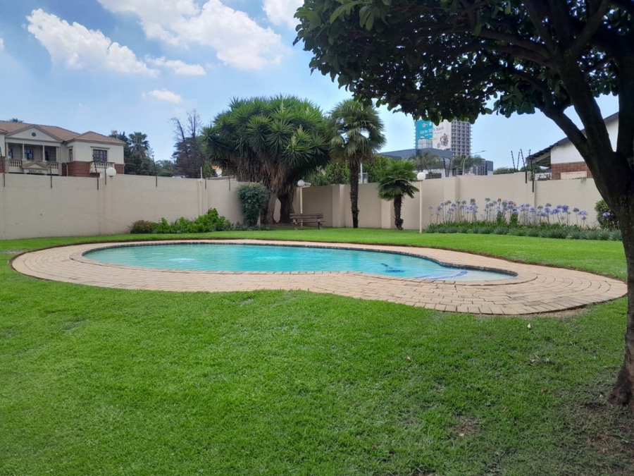 2 Bedroom Property for Sale in Bedfordview Gauteng