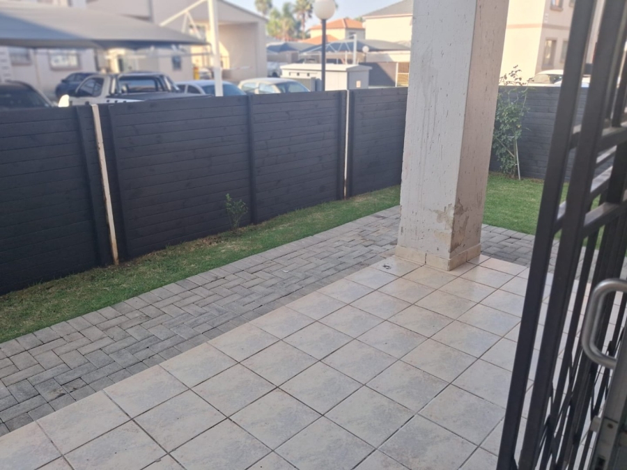  Bedroom Property for Sale in Bardene Gauteng