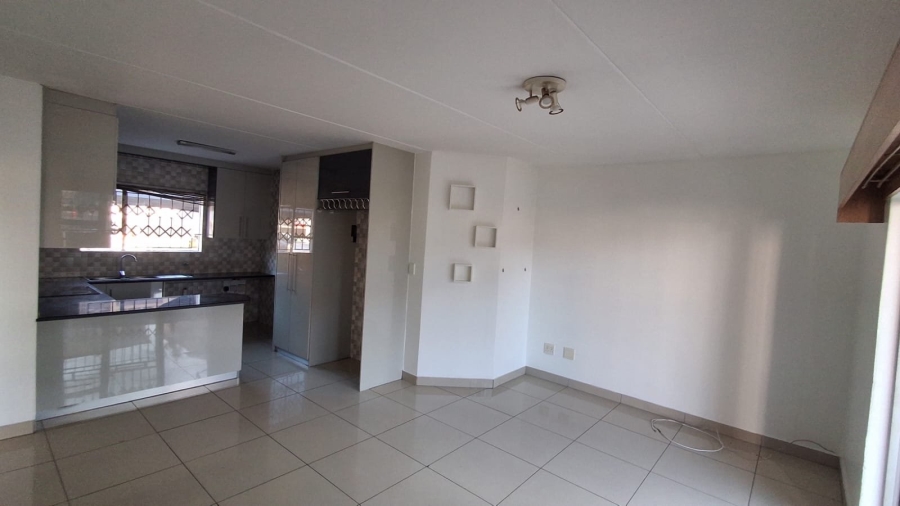  Bedroom Property for Sale in Bardene Gauteng