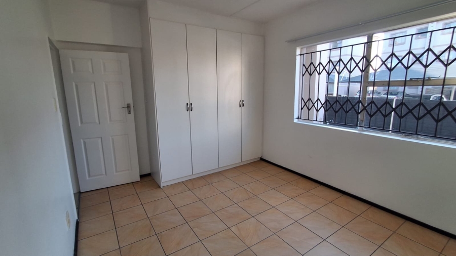  Bedroom Property for Sale in Bardene Gauteng