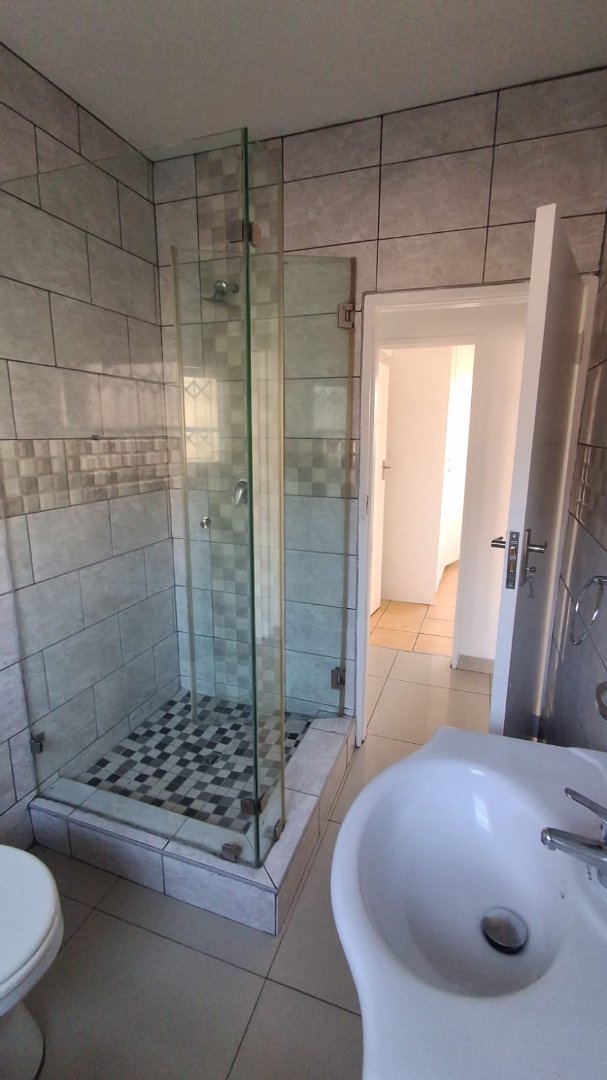  Bedroom Property for Sale in Bardene Gauteng