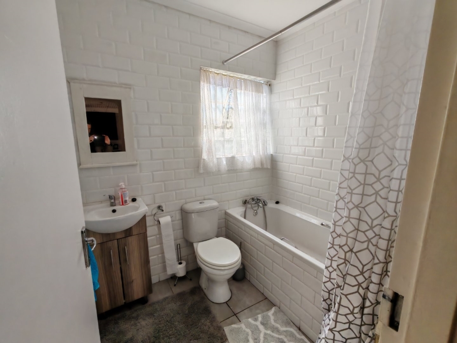 3 Bedroom Property for Sale in Klopperpark Gauteng