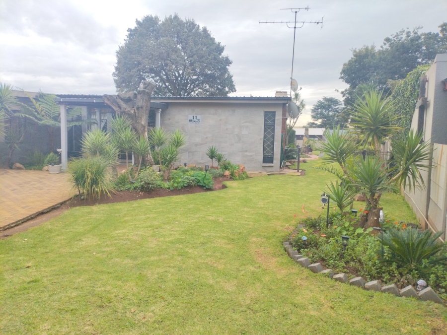 4 Bedroom Property for Sale in Strubenvale Gauteng