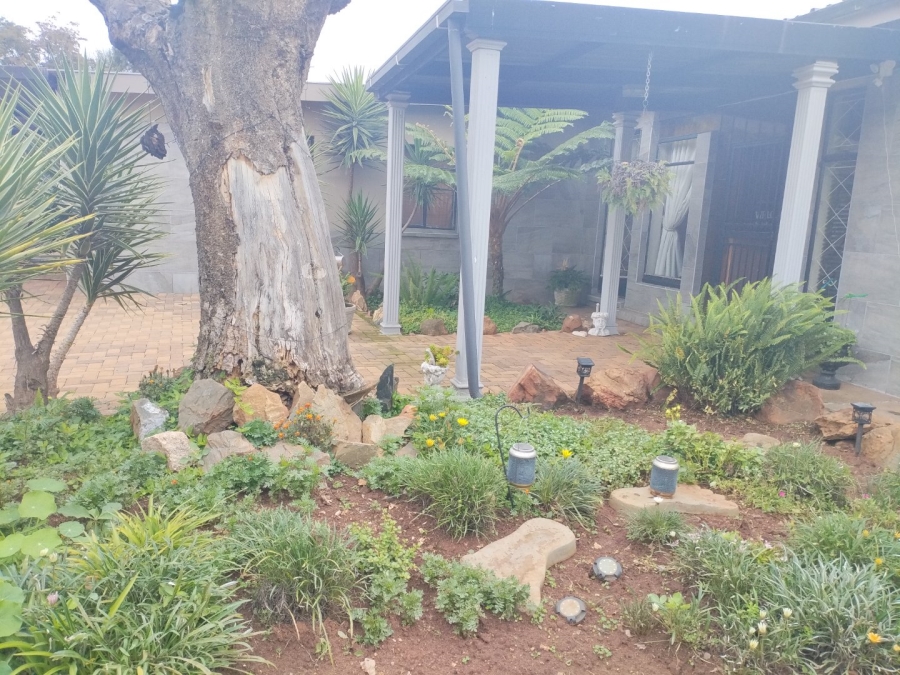 4 Bedroom Property for Sale in Strubenvale Gauteng