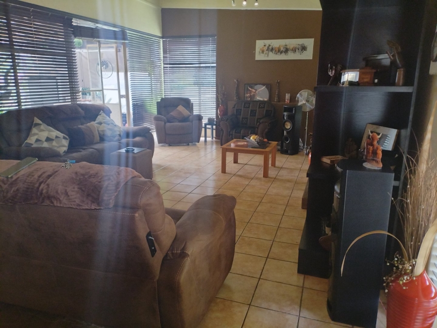 4 Bedroom Property for Sale in Strubenvale Gauteng