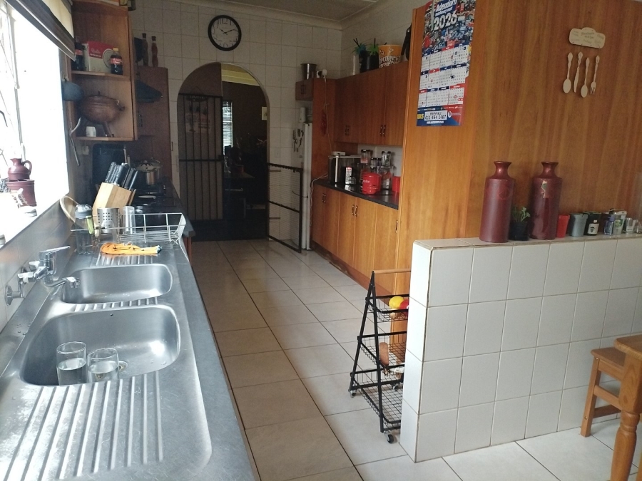 4 Bedroom Property for Sale in Strubenvale Gauteng