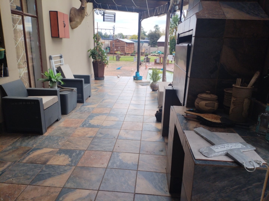 4 Bedroom Property for Sale in Strubenvale Gauteng