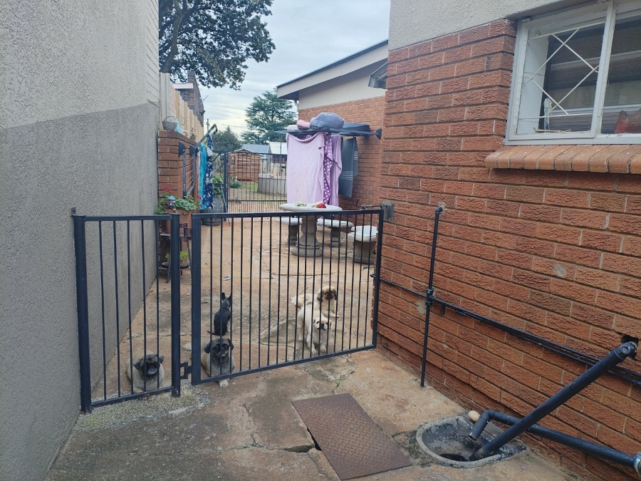 4 Bedroom Property for Sale in Strubenvale Gauteng