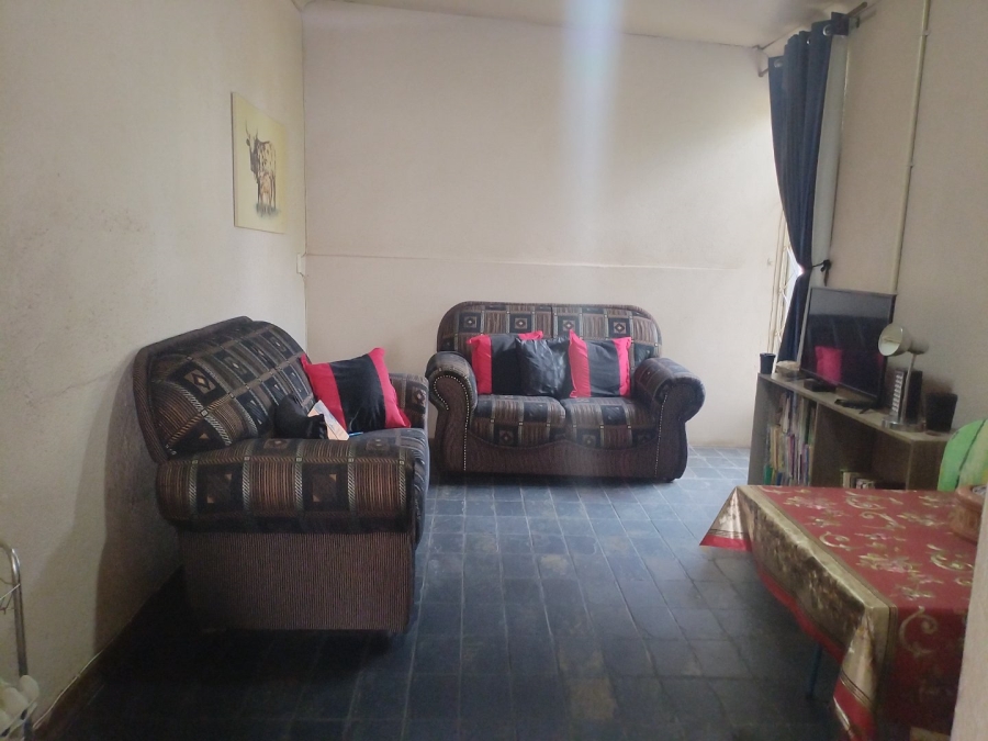 4 Bedroom Property for Sale in Strubenvale Gauteng