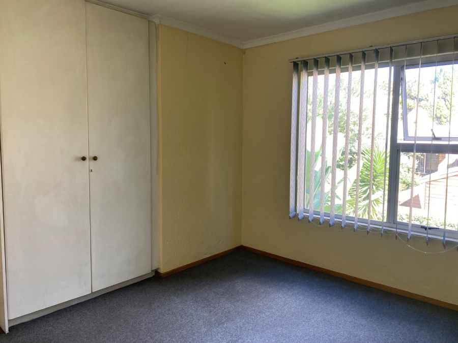  Bedroom Property for Sale in Bromhof Gauteng