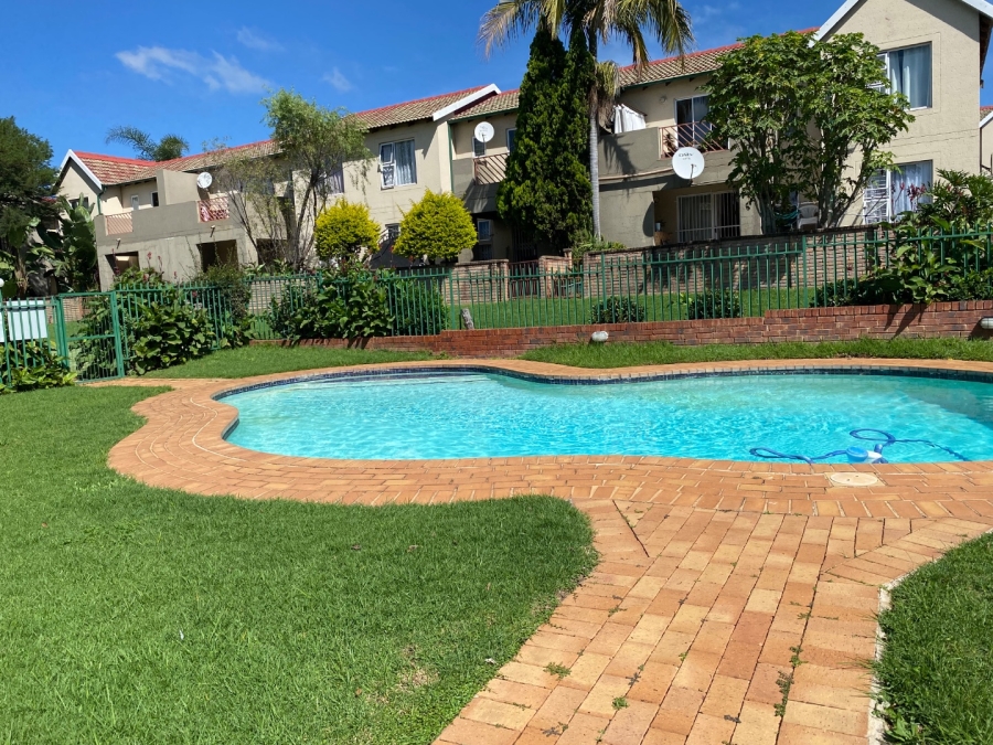  Bedroom Property for Sale in Bromhof Gauteng