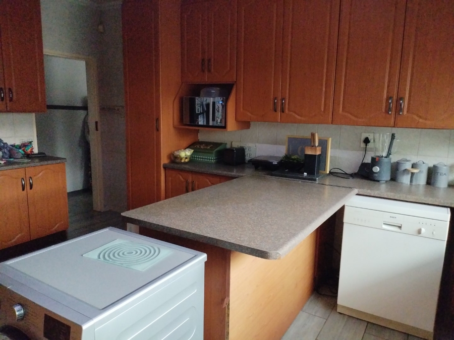 3 Bedroom Property for Sale in Edelweiss Gauteng