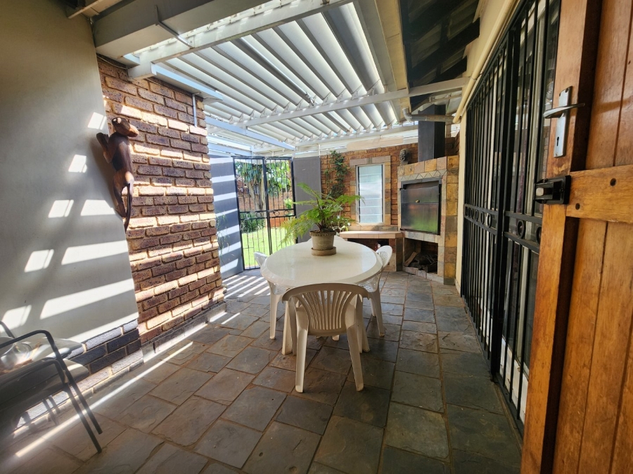 3 Bedroom Property for Sale in Magalieskruin Gauteng