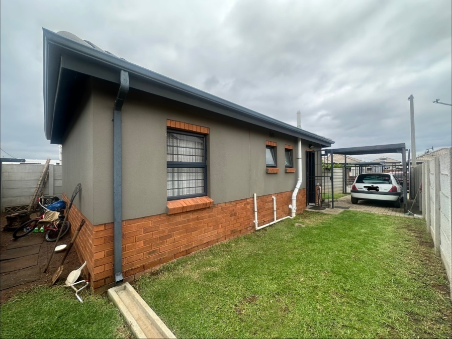3 Bedroom Property for Sale in Albertsdal Gauteng
