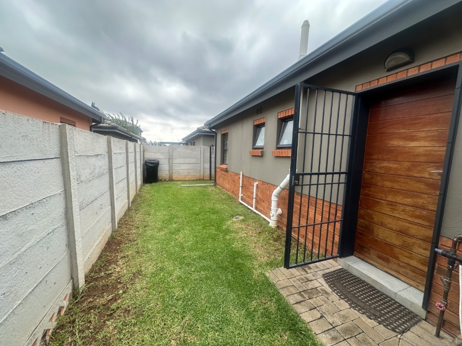 3 Bedroom Property for Sale in Albertsdal Gauteng