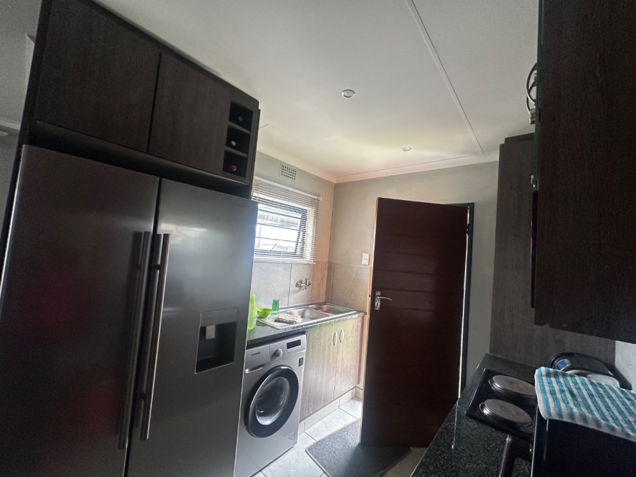 3 Bedroom Property for Sale in Albertsdal Gauteng