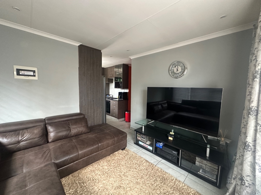 3 Bedroom Property for Sale in Albertsdal Gauteng
