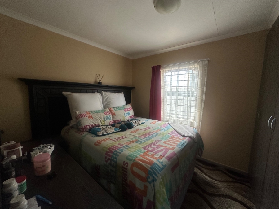 3 Bedroom Property for Sale in Albertsdal Gauteng