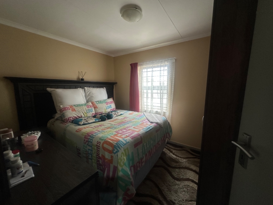 3 Bedroom Property for Sale in Albertsdal Gauteng