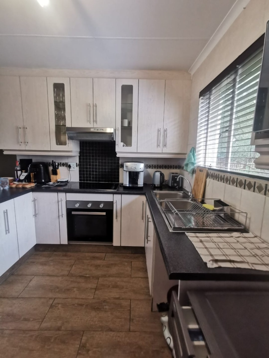 2 Bedroom Property for Sale in Eden Glen Gauteng