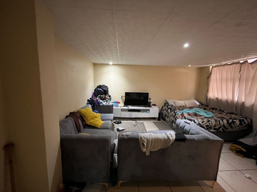 1 Bedroom Property for Sale in Pretoria Central Gauteng
