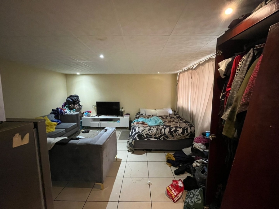 1 Bedroom Property for Sale in Pretoria Central Gauteng
