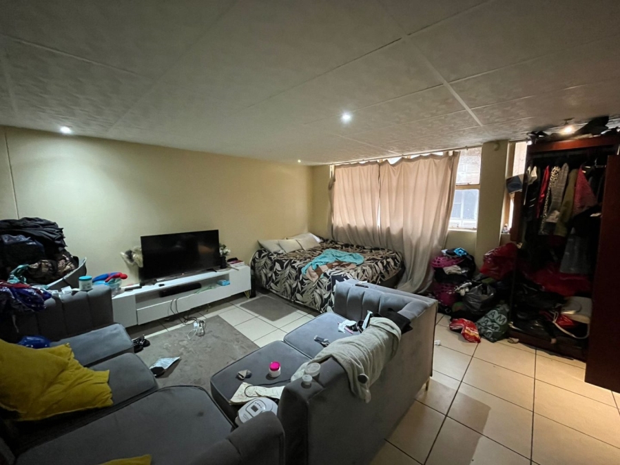 1 Bedroom Property for Sale in Pretoria Central Gauteng