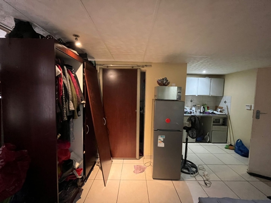 1 Bedroom Property for Sale in Pretoria Central Gauteng
