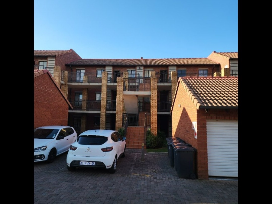 2 Bedroom Property for Sale in Eco Park Gauteng
