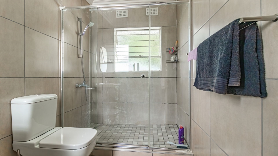 1 Bedroom Property for Sale in Corlett Gardens Gauteng