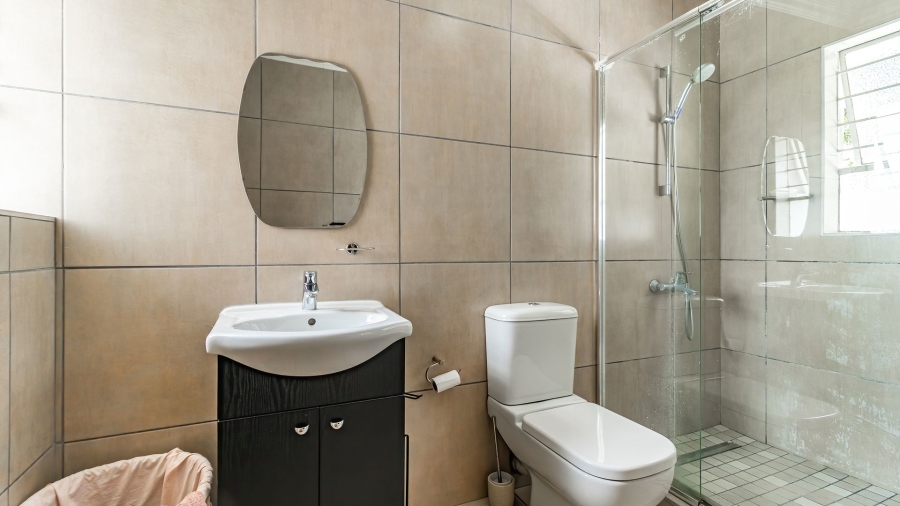 1 Bedroom Property for Sale in Corlett Gardens Gauteng