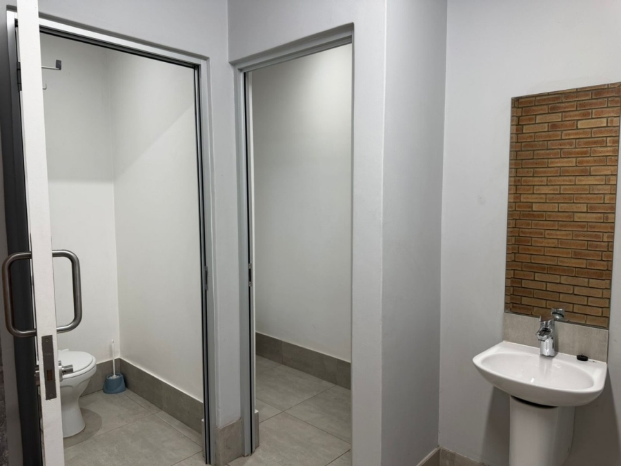  Bedroom Property for Sale in Airport Park Gauteng