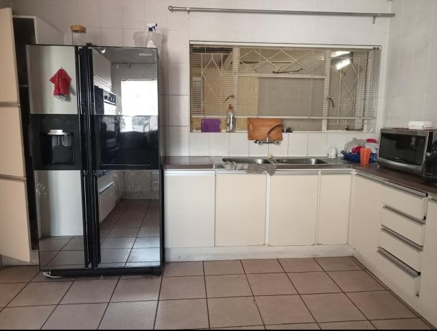 5 Bedroom Property for Sale in Wychwood Gauteng