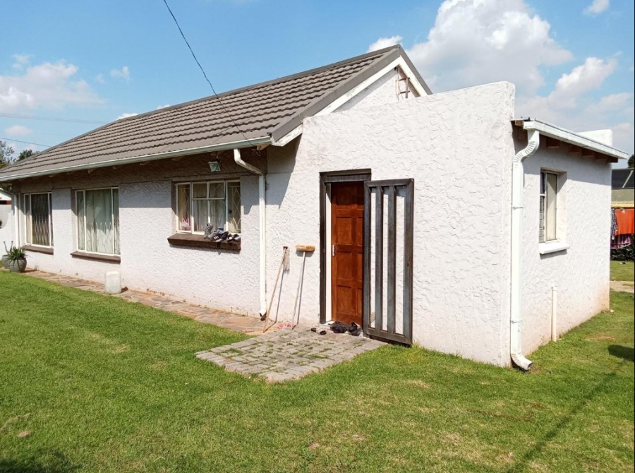 5 Bedroom Property for Sale in Wychwood Gauteng