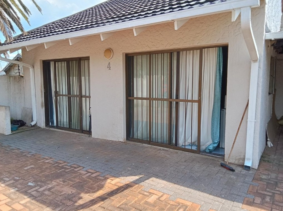 5 Bedroom Property for Sale in Wychwood Gauteng