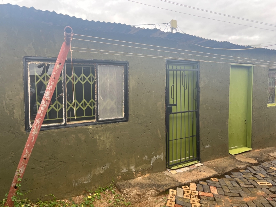  Bedroom Property for Sale in Thulani Gauteng