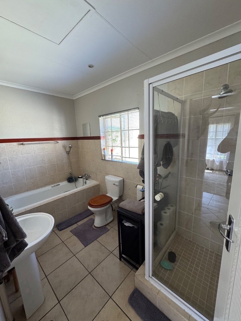 2 Bedroom Property for Sale in Annlin Gauteng