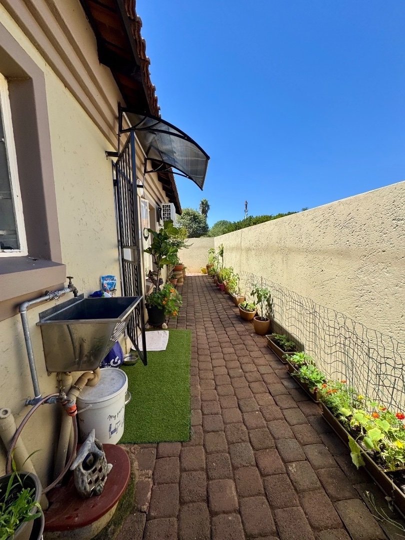 2 Bedroom Property for Sale in Annlin Gauteng