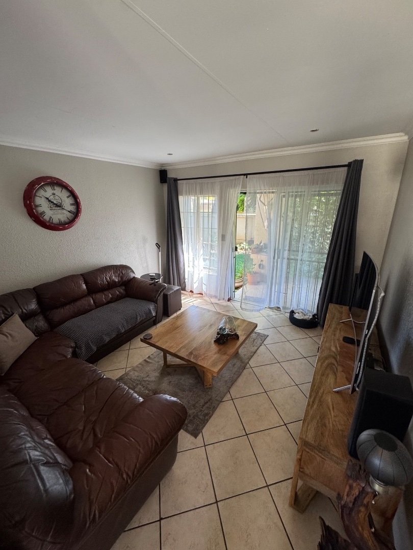 2 Bedroom Property for Sale in Annlin Gauteng